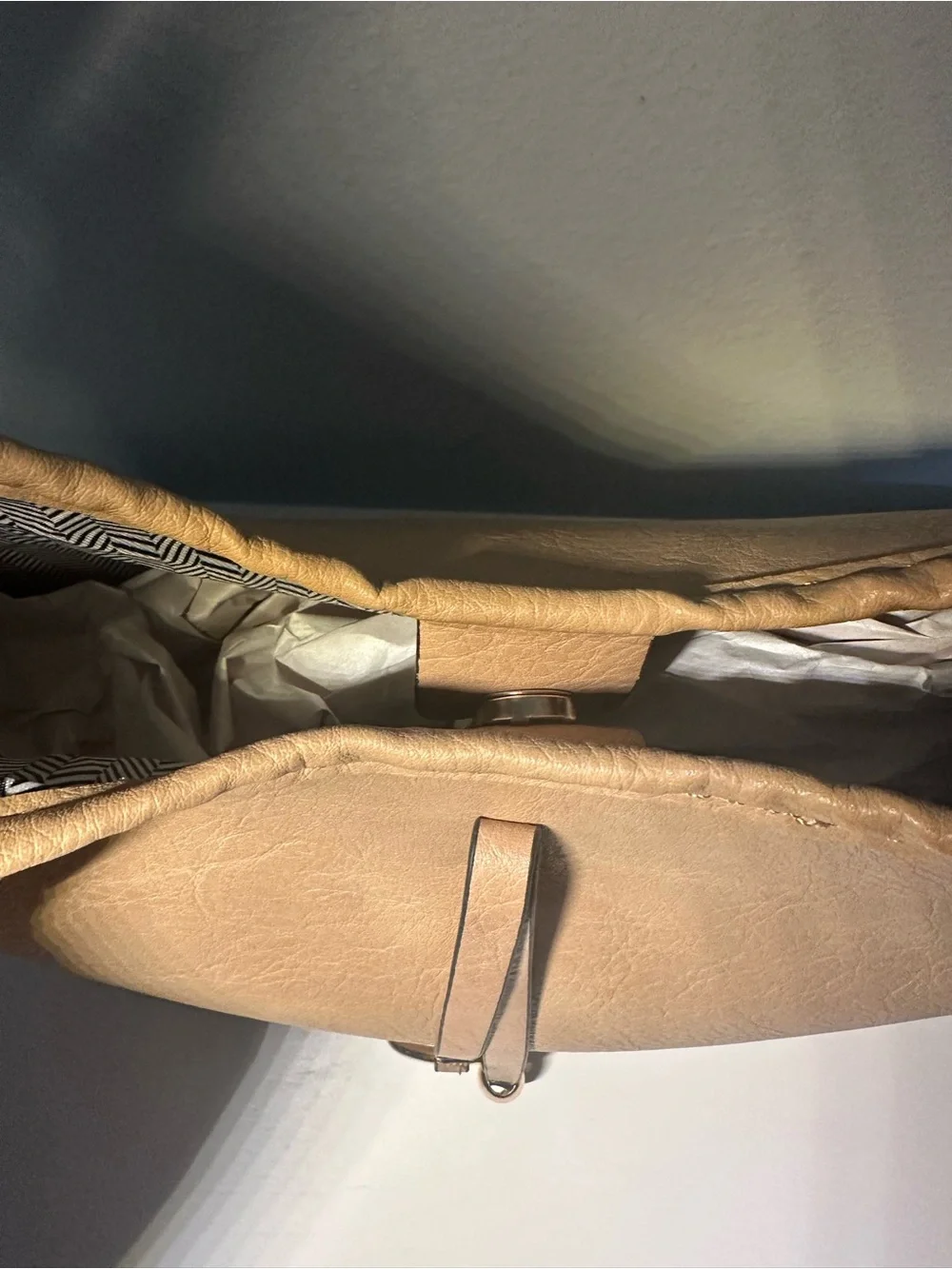 Le Miel Women's Tan Shoulder Bag - Classic Everyday NWT